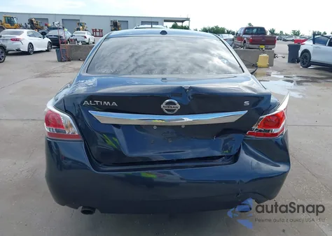 2015 Nissan Altima 2.5 S из США, поврежденный, VIN 1N4AL3AP6FC168439